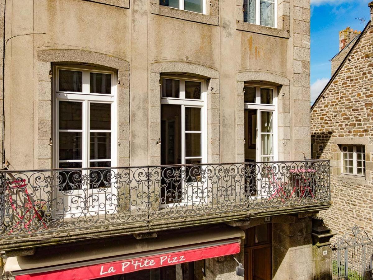 Appartement De La Tour De L'Horloge De Dinan Eksteriør bilde