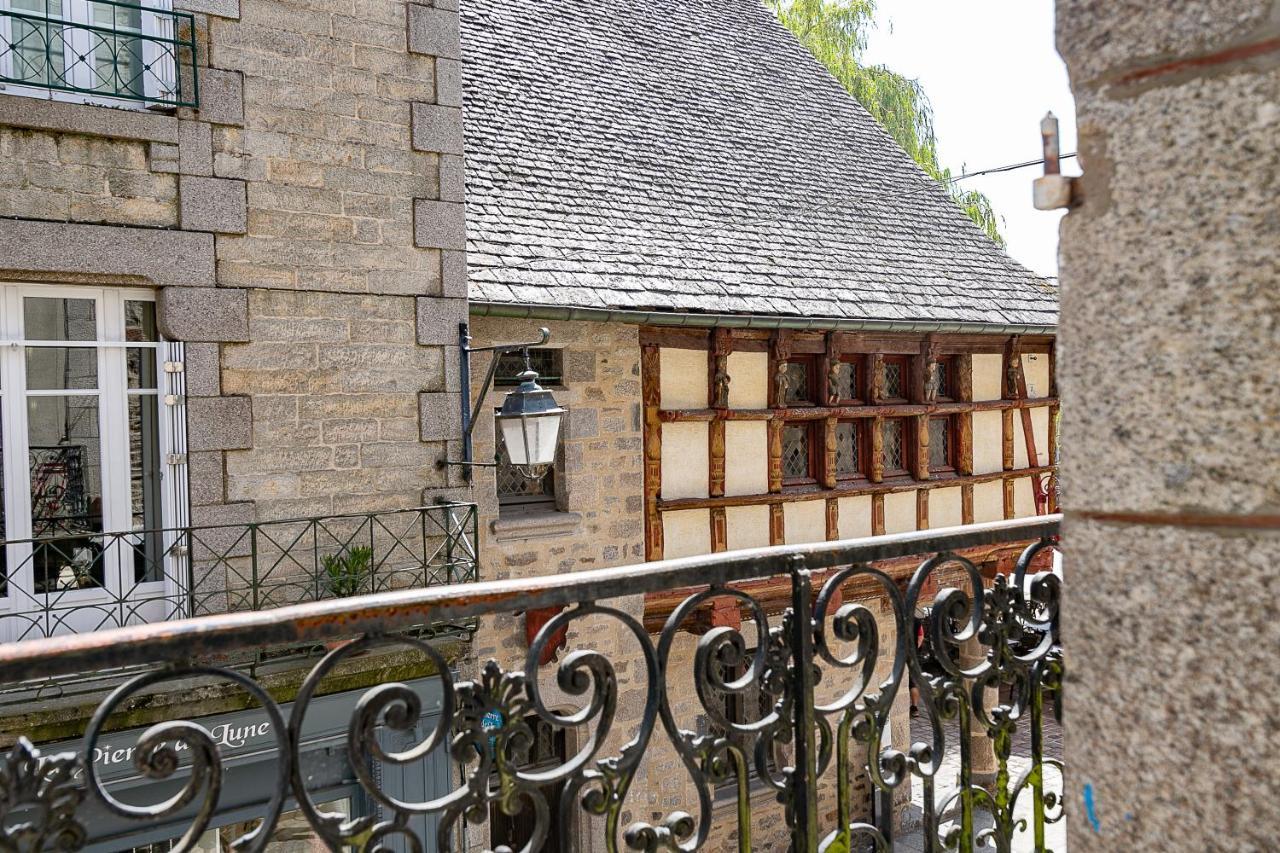 Appartement De La Tour De L'Horloge De Dinan Eksteriør bilde