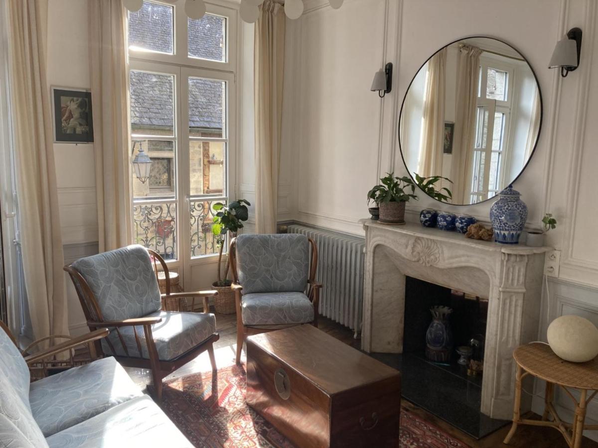 Appartement De La Tour De L'Horloge De Dinan Eksteriør bilde