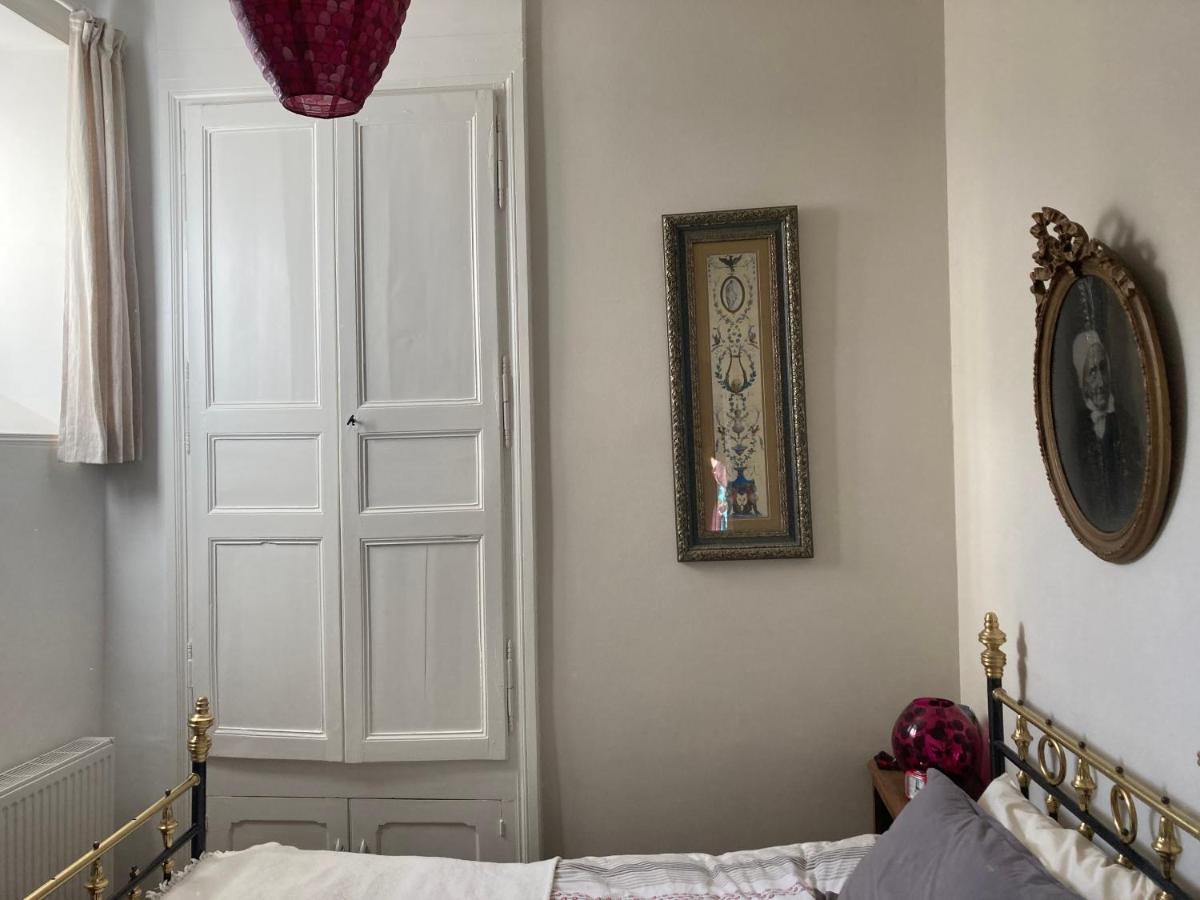 Appartement De La Tour De L'Horloge De Dinan Eksteriør bilde
